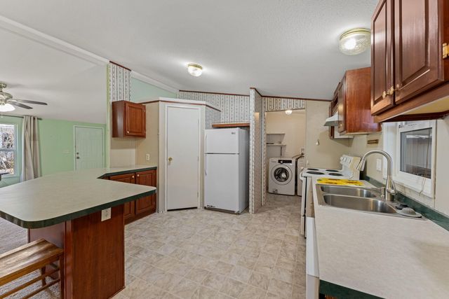 1515 Agape Way, Grants Pass, OR 97527