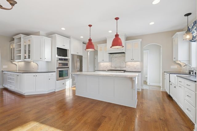 7001 W 175th Avenue, Eden Prairie, MN 55346