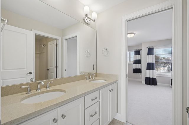 7001 W 175th Avenue, Eden Prairie, MN 55346