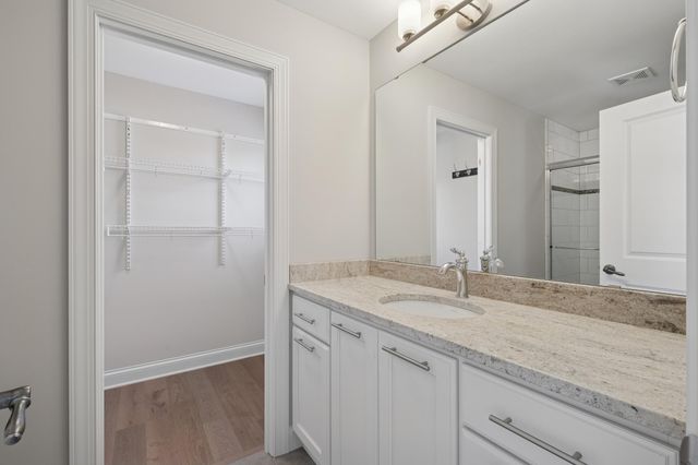 7001 W 175th Avenue, Eden Prairie, MN 55346