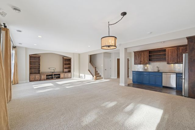 7001 W 175th Avenue, Eden Prairie, MN 55346