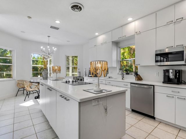 5018 63RD DRIVE W, Bradenton, FL 34210