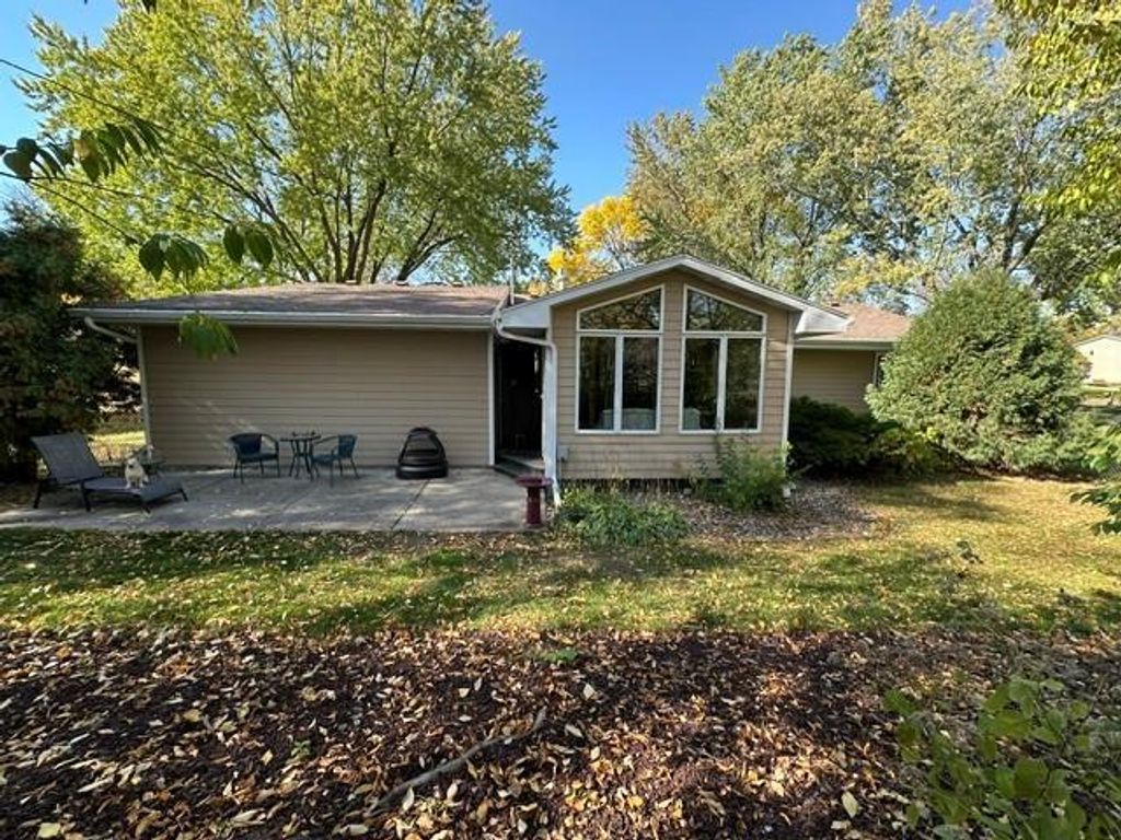 3301 Selkirk Drive, Burnsville, MN 55337 — photo 5