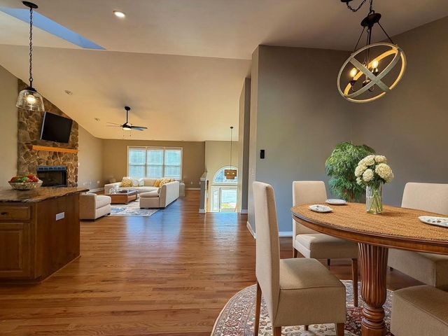 1020 Lauderdale AVE, Vinton, VA 24179