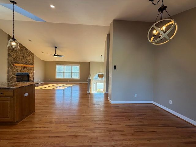 1020 Lauderdale AVE, Vinton, VA 24179