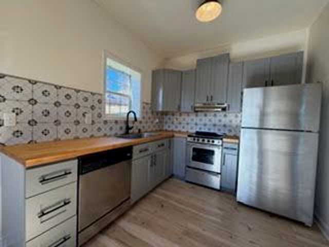 1020 Lauderdale AVE, Vinton, VA 24179