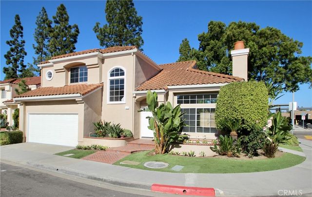 10 LACONIA, Irvine, CA 92614