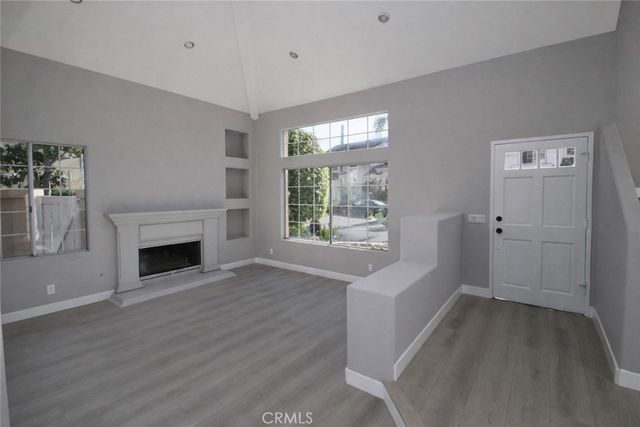 10 LACONIA, Irvine, CA 92614