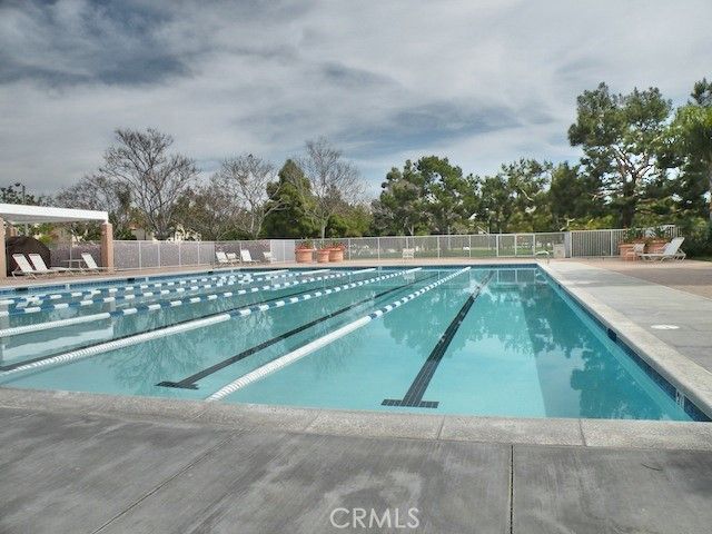 10 LACONIA, Irvine, CA 92614