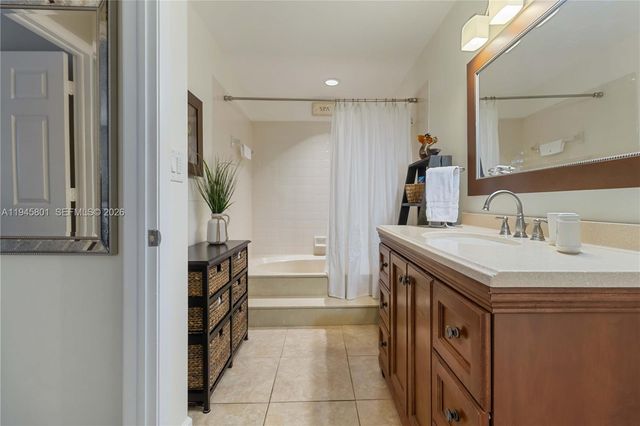 602 Executive Center Dr 208, West Palm Beach, FL 33401