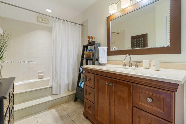 602 Executive Center Dr 208, West Palm Beach, FL 33401