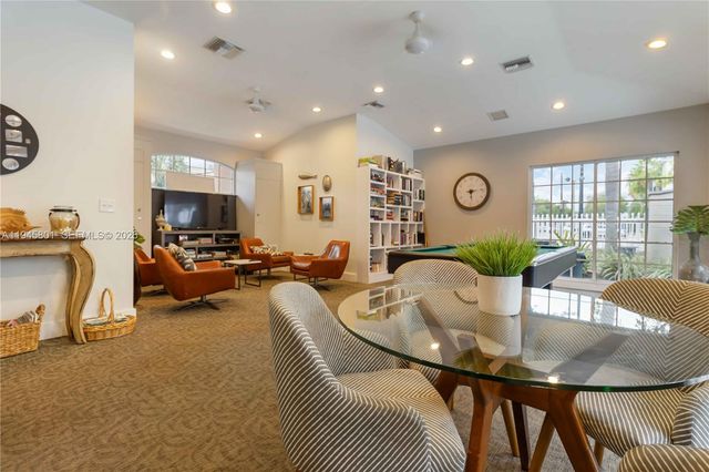 602 Executive Center Dr 208, West Palm Beach, FL 33401