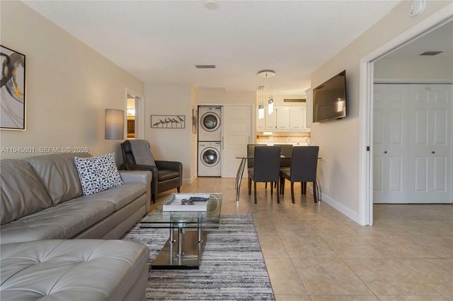 602 Executive Center Dr 208, West Palm Beach, FL 33401