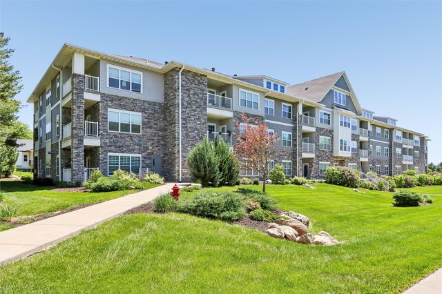 260 N Scott Blvd 212, Iowa City, IA 52245