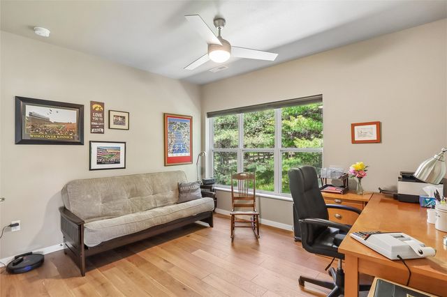 260 N Scott Blvd 212, Iowa City, IA 52245
