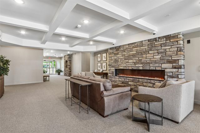 260 N Scott Blvd 212, Iowa City, IA 52245