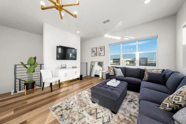 2055 Bravo Loop 6, Chula Vista, CA 91915