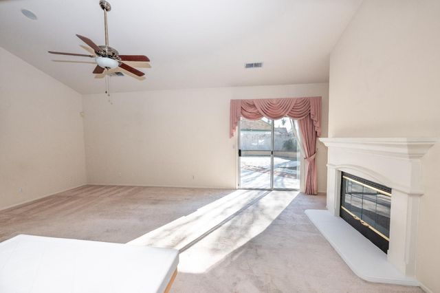 2652 Morris Avenue, Clovis, CA 93611