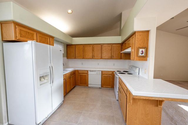 2652 Morris Avenue, Clovis, CA 93611