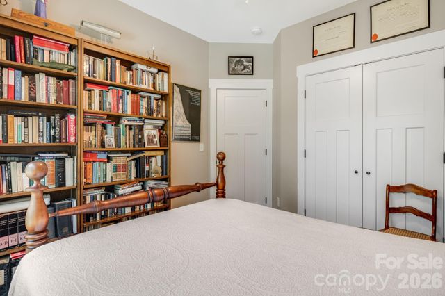 76 Louisiana Avenue, Asheville, NC 28806