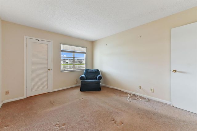1034 Rexford B, Boca Raton, FL 33434