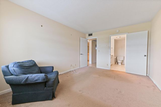 1034 Rexford B, Boca Raton, FL 33434