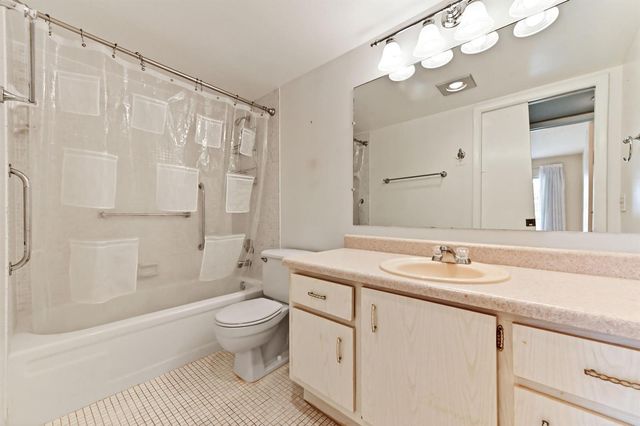 1034 Rexford B, Boca Raton, FL 33434
