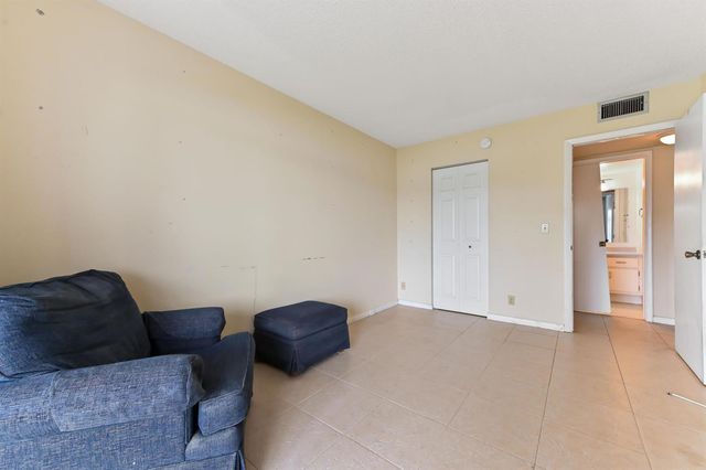 1034 Rexford B, Boca Raton, FL 33434