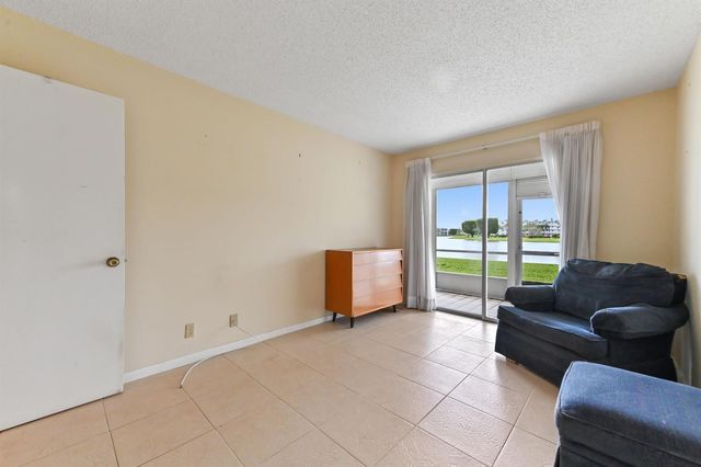 1034 Rexford B, Boca Raton, FL 33434