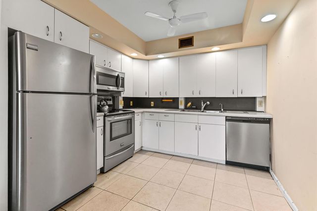 1034 Rexford B, Boca Raton, FL 33434
