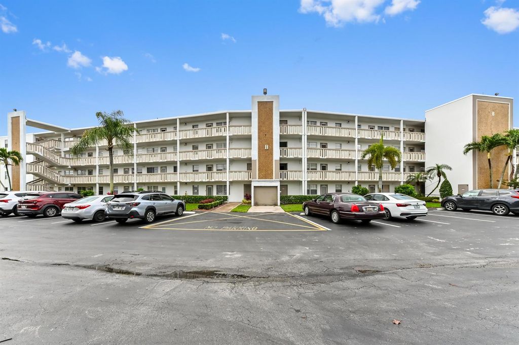 1034 Rexford B, Boca Raton, FL 33434