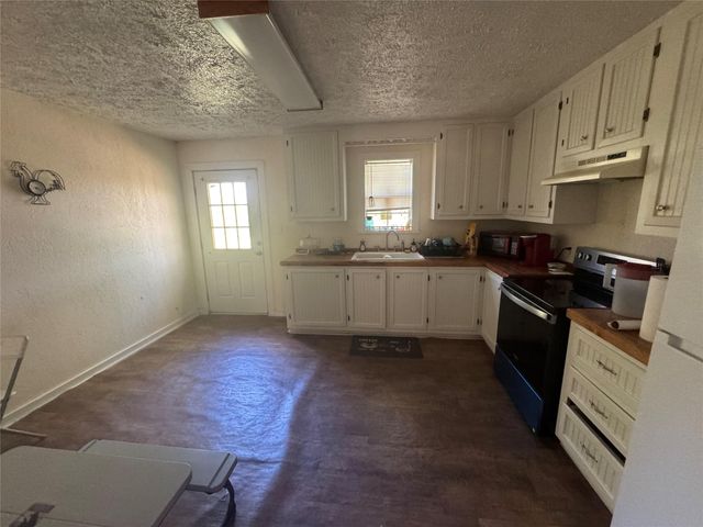 4696 Cr 3400, Colmesneil, TX 75938