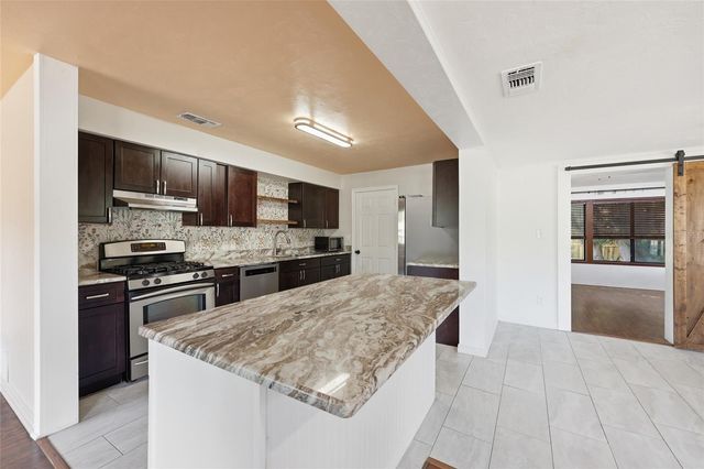 431 NW 32 AVENUE, Gainesville, FL 32609