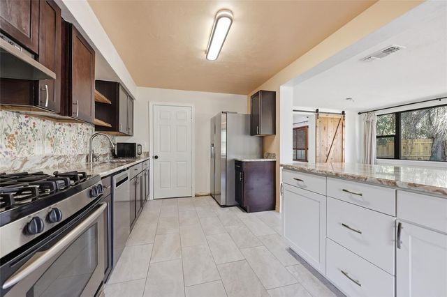 431 NW 32 AVENUE, Gainesville, FL 32609