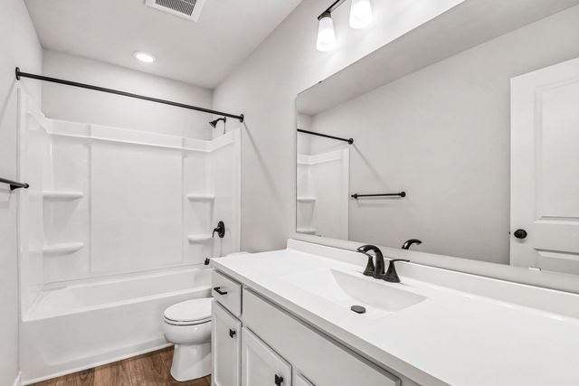 2692 Sanderling Court Se, City Of Kentwood, MI 49508