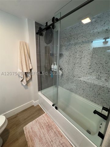 2420 Diana Dr 402, Hallandale Beach, FL 33009