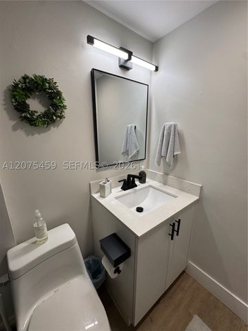 2420 Diana Dr 402, Hallandale Beach, FL 33009