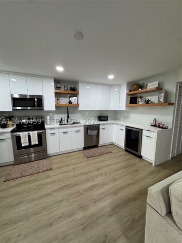 2420 Diana Dr 402, Hallandale Beach, FL 33009