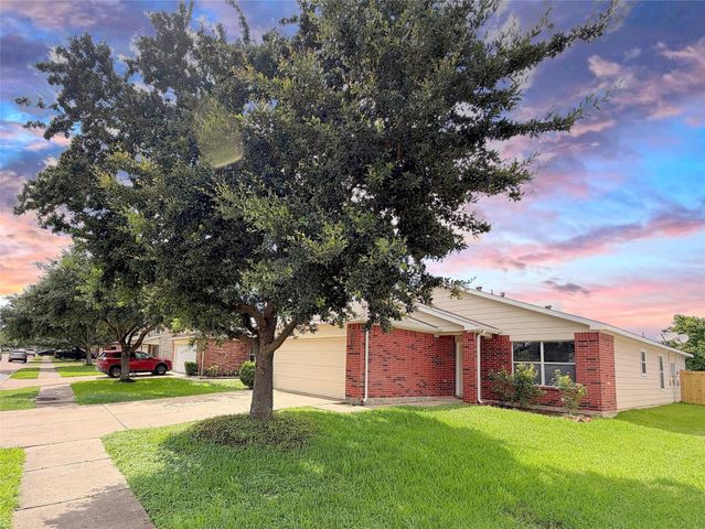 24522 Lakecrest Village Drive, Katy, TX 77493