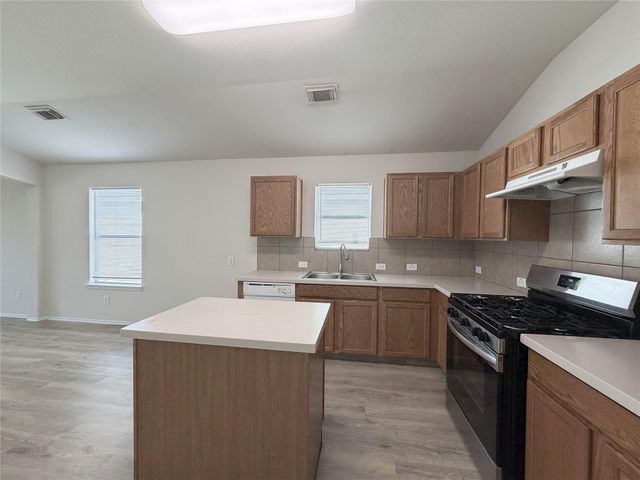 24522 Lakecrest Village Drive, Katy, TX 77493
