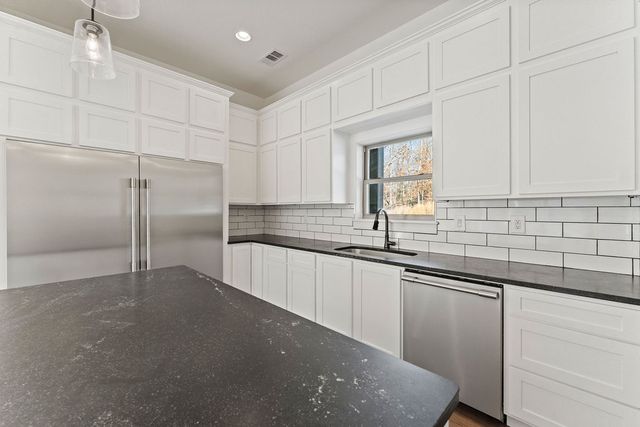 11 Pagham Lane, Bella Vista, AR 72714