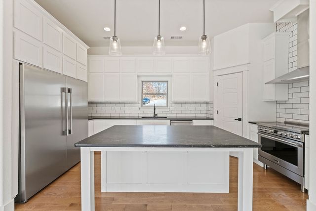 11 Pagham Lane, Bella Vista, AR 72714