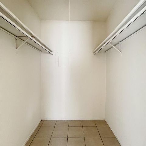 9495 Pagewood Lane 9495, Houston, TX 77063