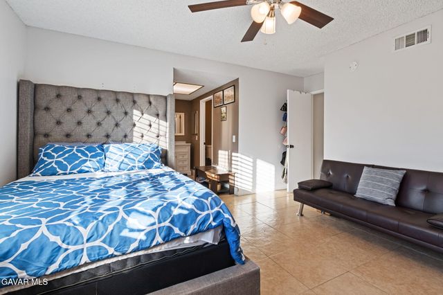 44633 Calston Avenue, Lancaster, CA 93535