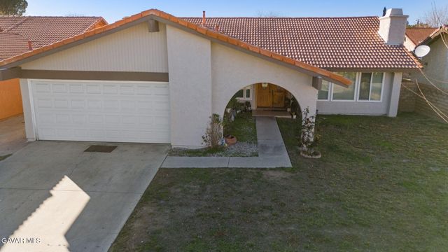 44633 Calston Avenue, Lancaster, CA 93535