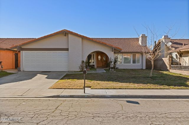 44633 Calston Avenue, Lancaster, CA 93535