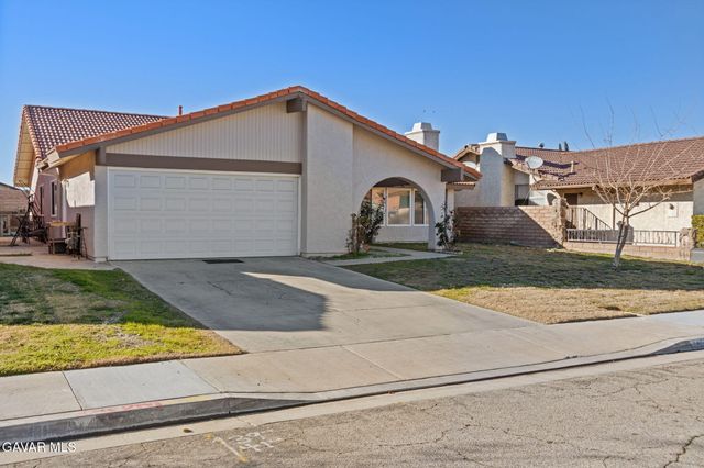 44633 Calston Avenue, Lancaster, CA 93535