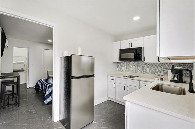 611 HUNTINGTON STREET, Brandon, FL 33511