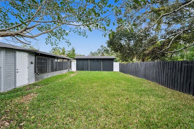 611 HUNTINGTON STREET, Brandon, FL 33511