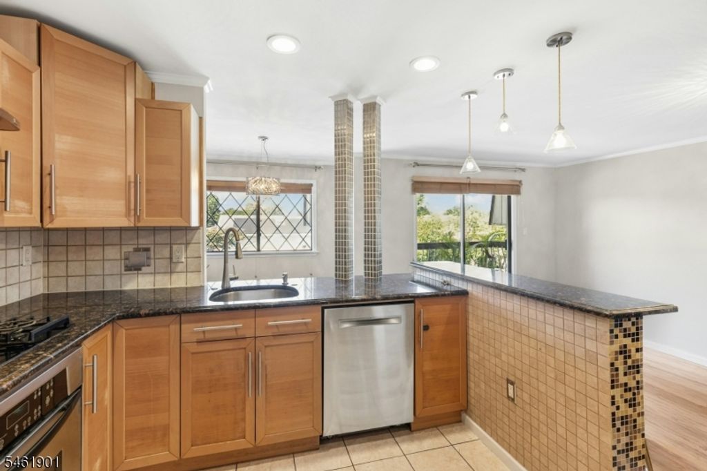 1150 W Saint George B22, Linden City, NJ 07036 — photo 3